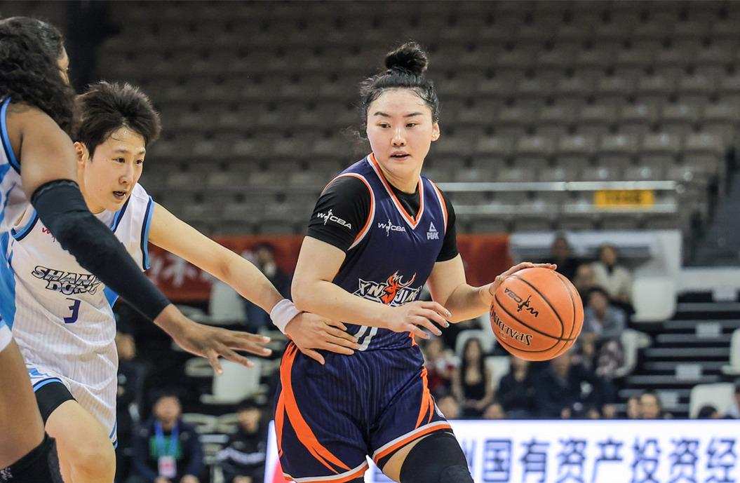 泪目！中国女篮31岁新科MVP落选集训：重伤归来变助攻王却无缘